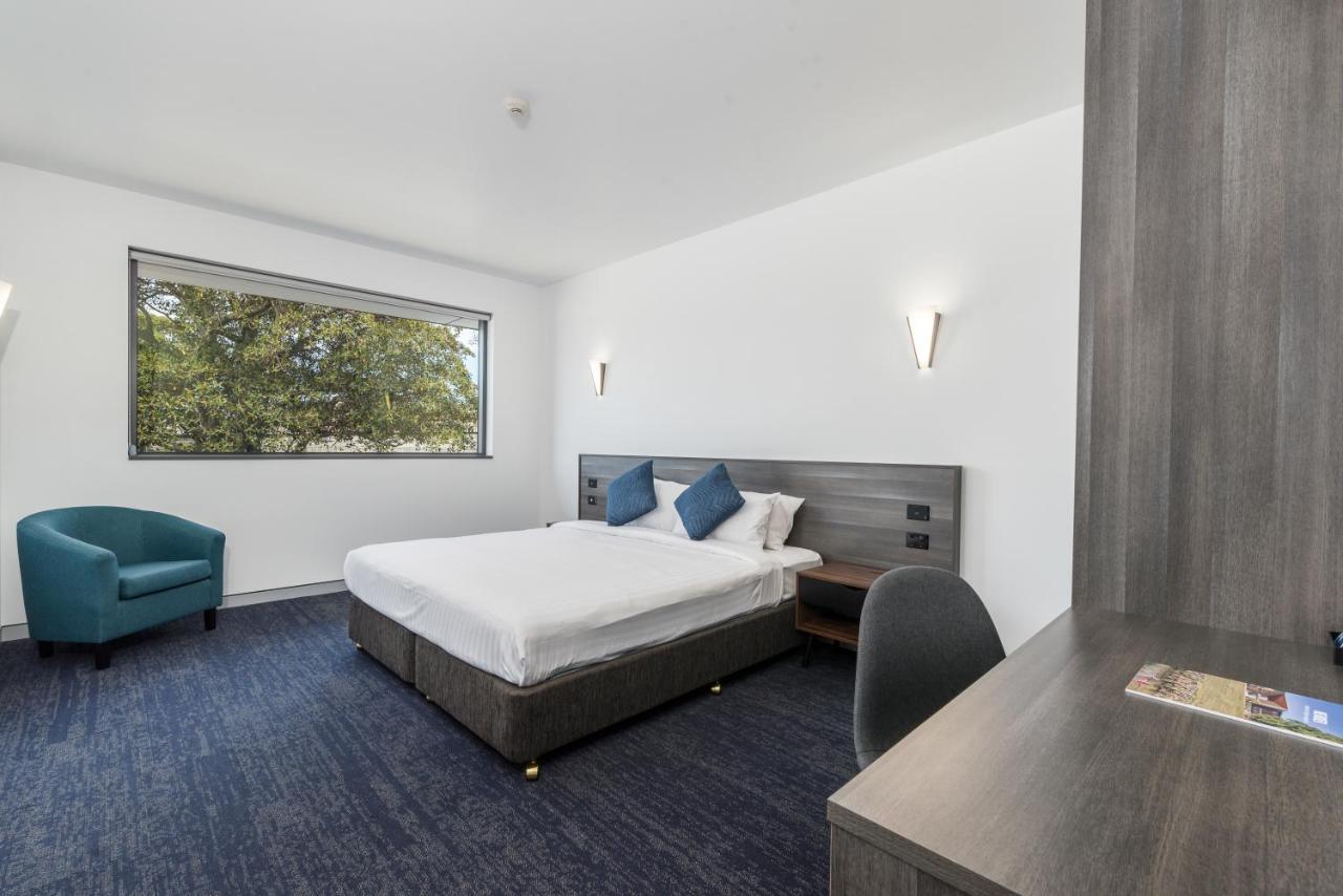מאטילנד Thornton Executive Hotel מראה חיצוני תמונה