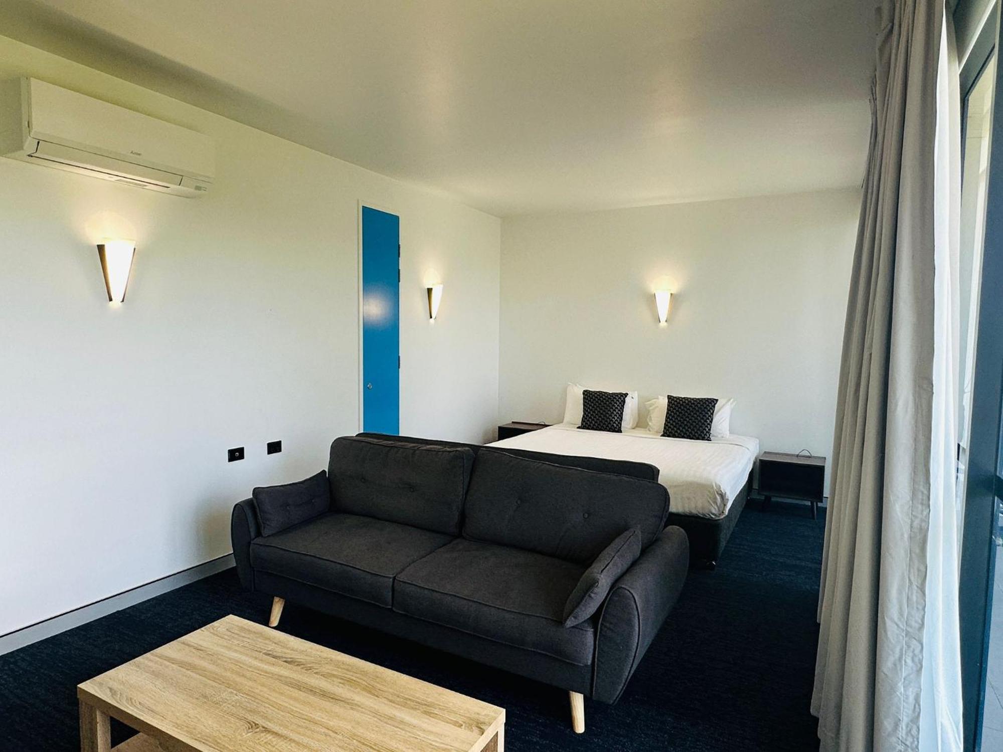 מאטילנד Thornton Executive Hotel מראה חיצוני תמונה